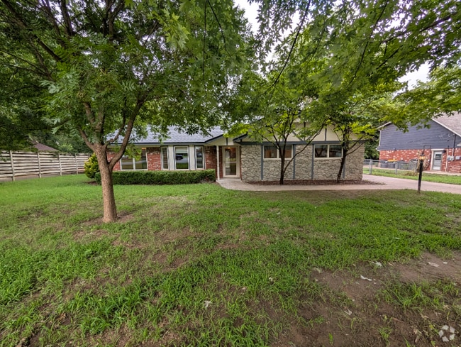 Building Photo - 11727 S 87th E Ave Rental