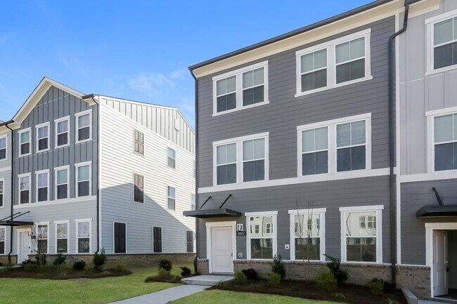 Photo - 5027 RAGSDALE DR