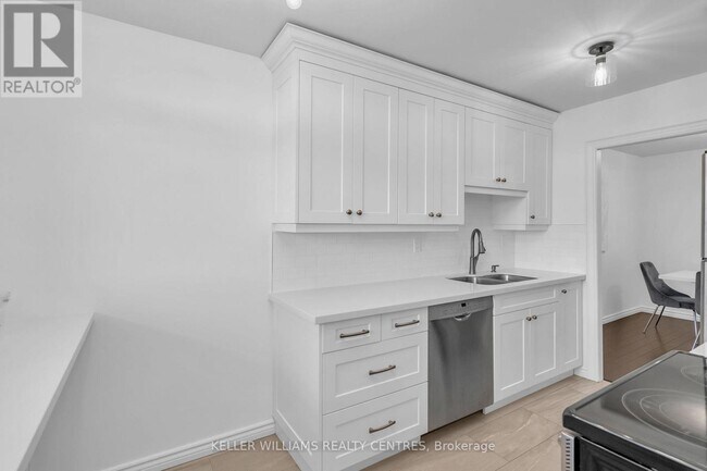 Photo - 7811 Yonge St Unit 407