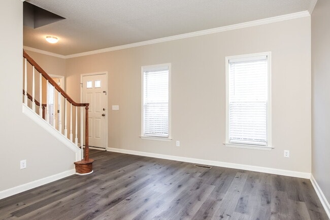 Photo - 5820 Waterford Landing Ct