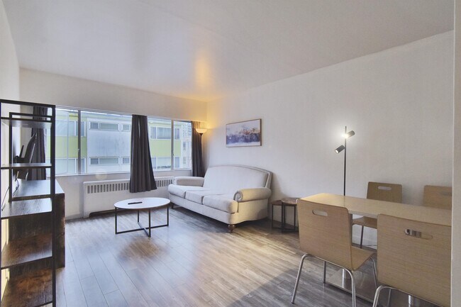 Building Photo - 1540 Haro St Unit 105