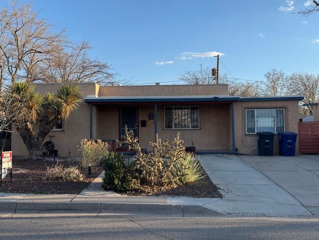 Photo - 2908 Monterey Ave SE