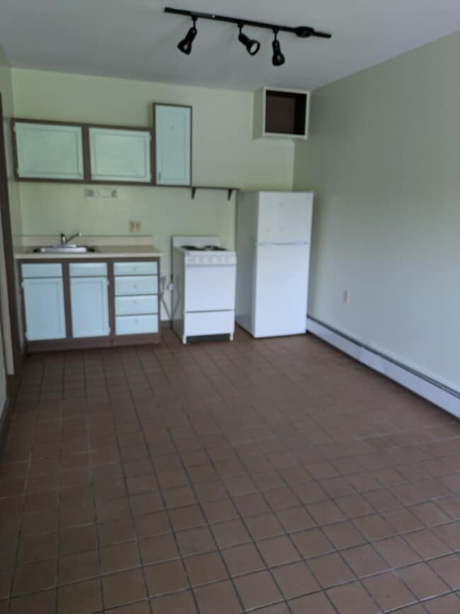 Photo - 597 E Enfield Center Rd Unit #C