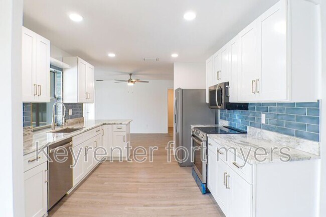 Photo - 911 SE 19th St