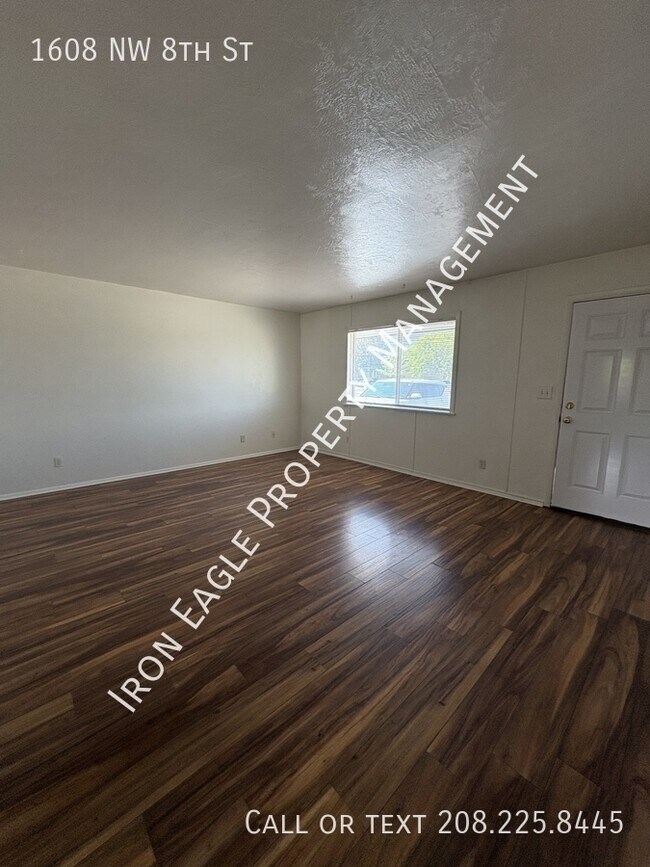 Photo - 1608 8th St NW