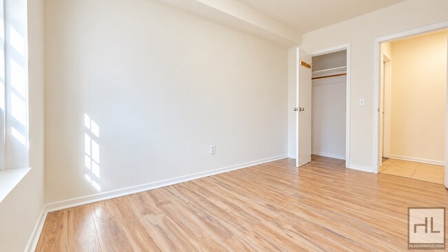Spacious 2BR with Oversized Living Room in Astoria