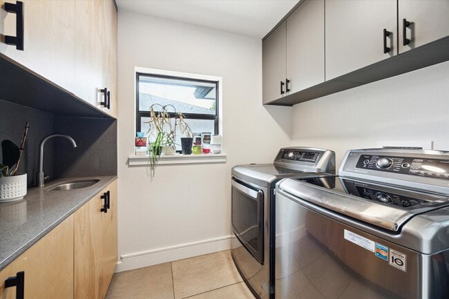 Building Photo - 1902 Chimney Rock Rd