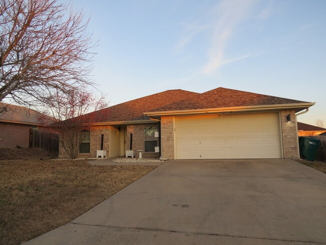 Photo - "Spacious 4-Bedroom Retreat with 2 Full Baths in Charming Nolanville!"