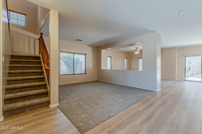 Photo - 519 E Rainbow Dr