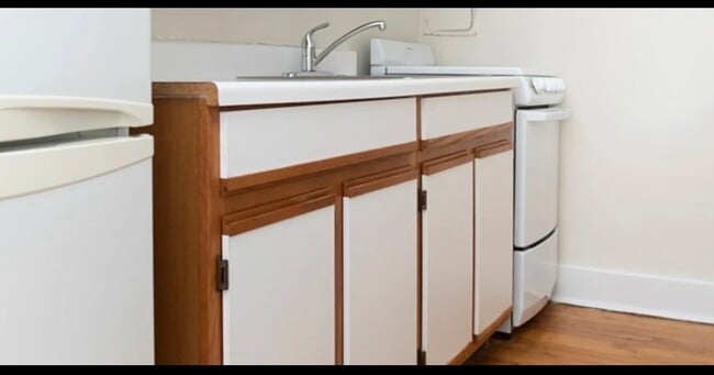 Photo - 3345 N Marshfield Ave