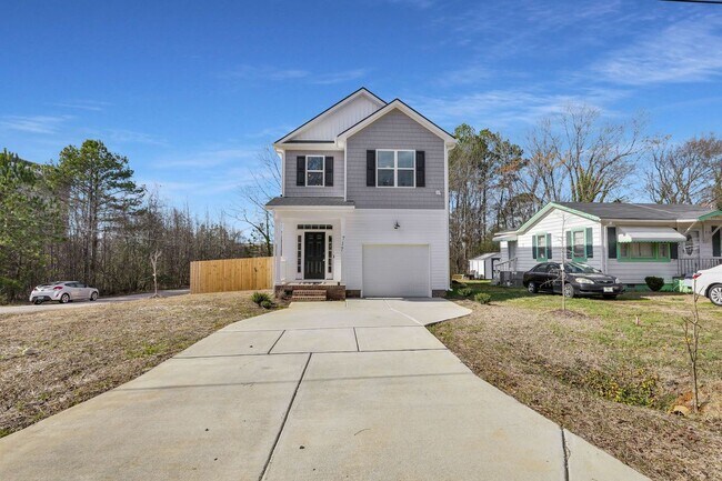 Photo - 717 Utley St