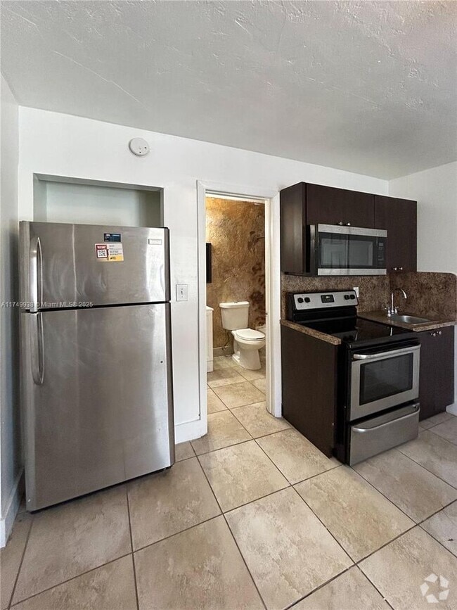 Building Photo - 699 NE 86th St Unit 5A-5A Rental