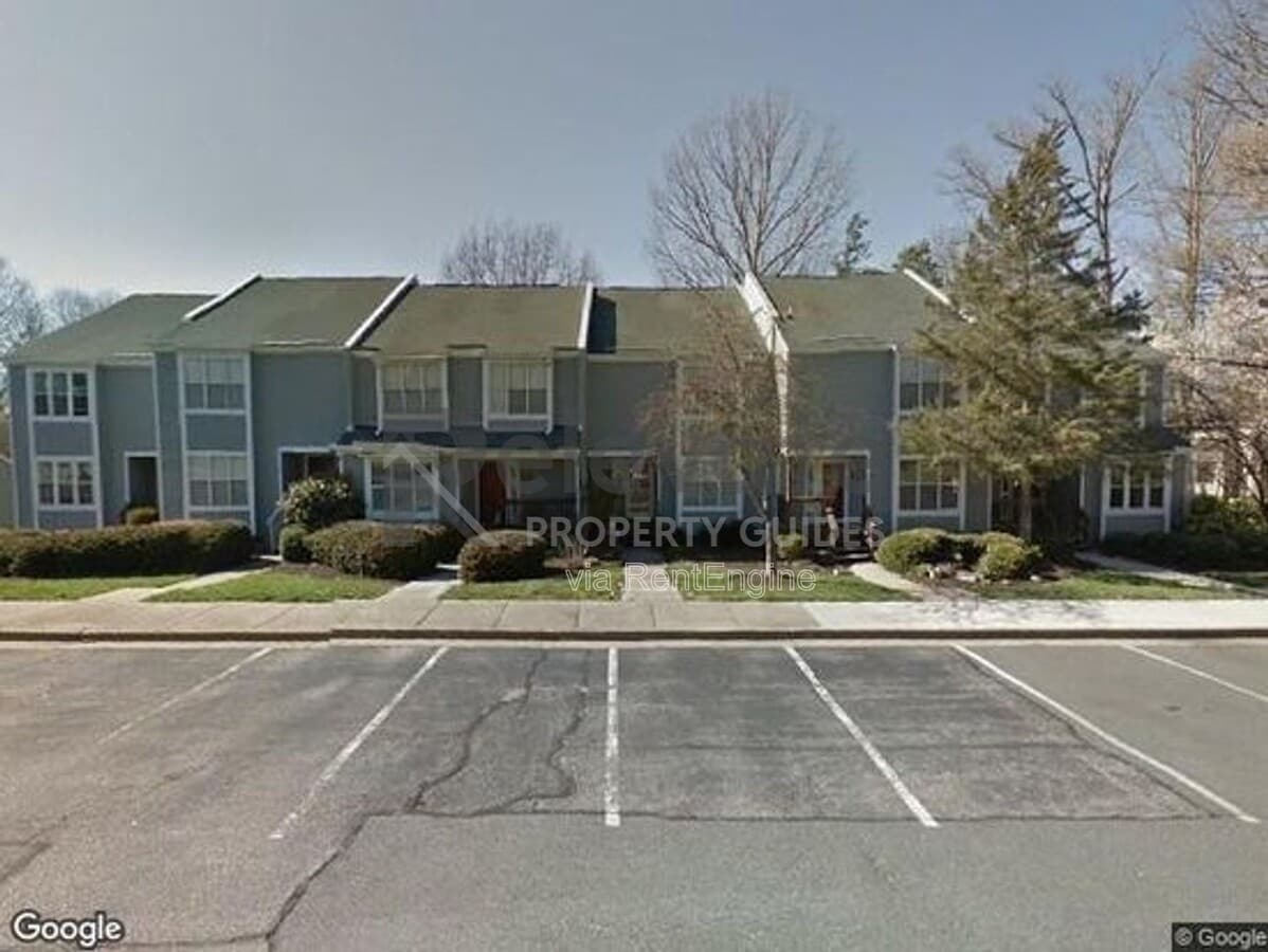 Photo - 10014 Dulaney Ct