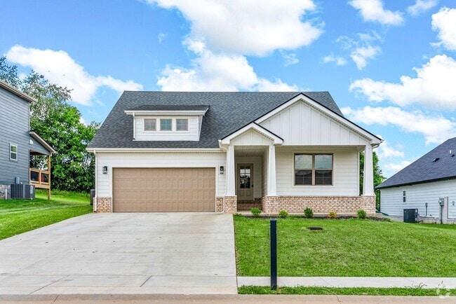 Building Photo - Modern Ranch Rental Near Rossview!