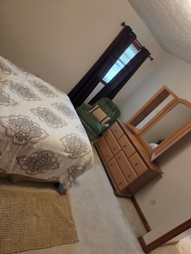 Photo - 109 Amhurst Ln Unit 1