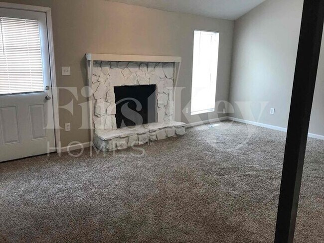 Photo - 2662 Beaver Creek Crossing