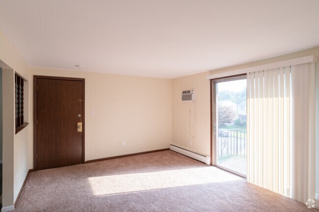 2BR, 1BA - 850SF - Living Room
