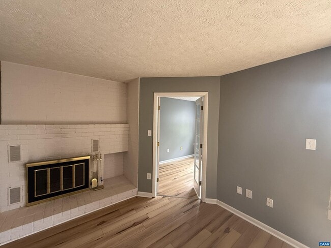 Building Photo - 132 Turtle Creek Rd Unit 7