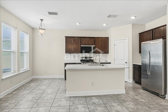 Photo - 31 Hiller Ln