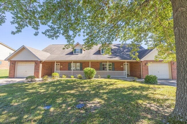 Photo - 10896 Oak Blvd