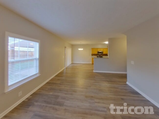 Photo - 1456 Colyn Avenue