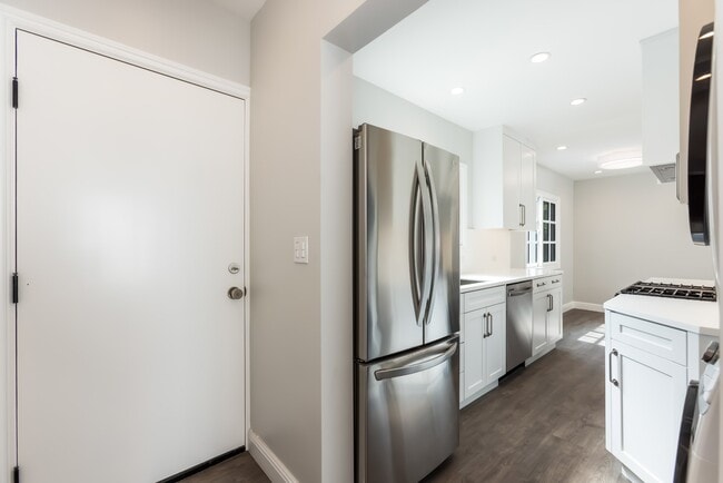 9927A - Durant Drive Apartments