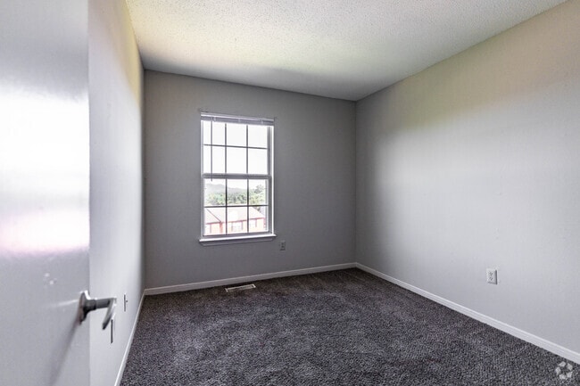 3BR, 1.5BA - 1315SF - Second Bedroom - Mountain Brook Townhomes