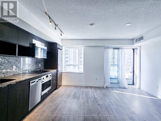 Photo - 9 Mabelle Ave Unit 525