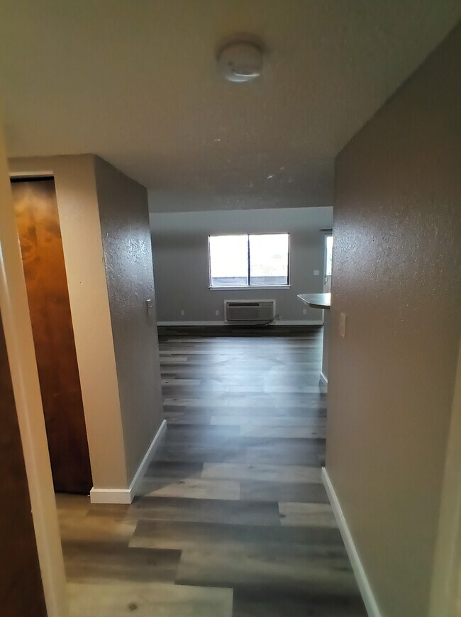 Photo - Parklane Apartments