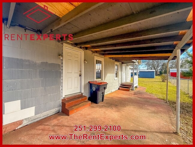 Photo - 305 Mango St