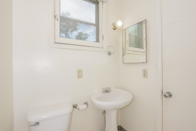 Photo - Orchard House