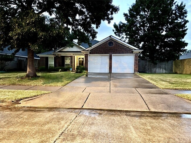Photo - 17410 Saxon Dr
