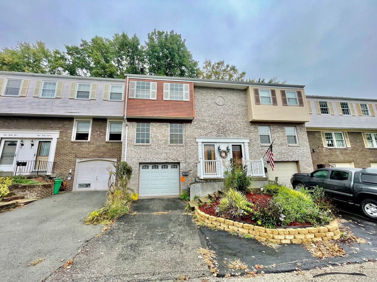 3 Bed 2 Bath-Canonsburg PA - 3 Bed 2 Bath-Canonsburg PA House