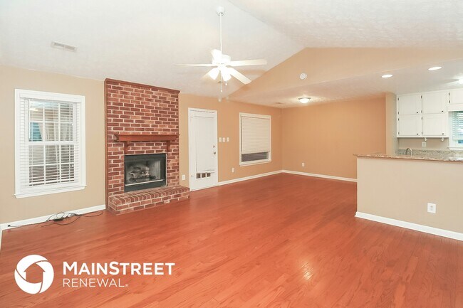 Photo - 385 Cornwallis Way
