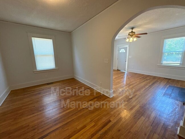 Photo - 1112 Troupe St