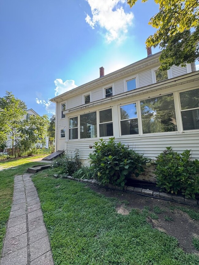 Photo - 136-138 Washington St-138 Unit 138