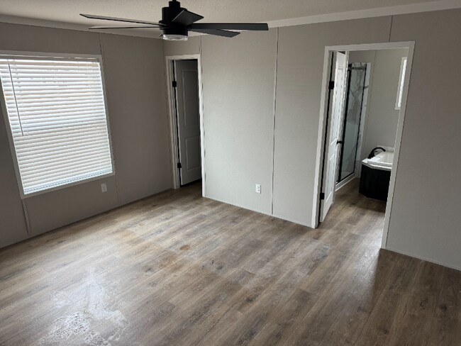 Photo - 350 Patriot Ln