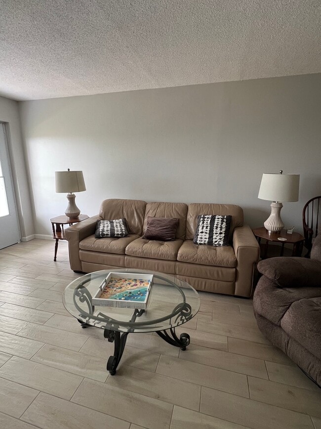 Photo - 190 E Olmstead Dr Unit C1
