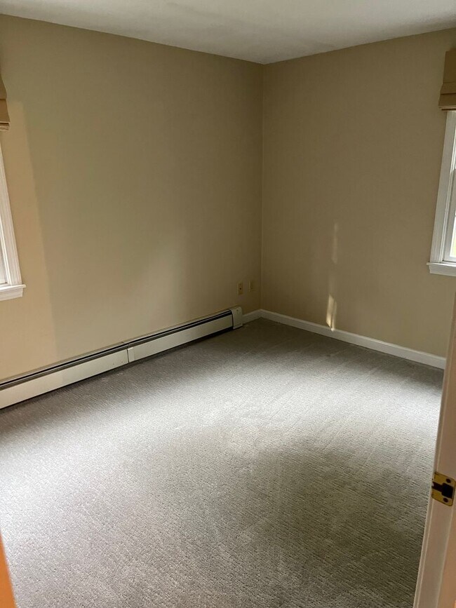 8 Bottom Ln Rental For Rent in Sandwich, MA