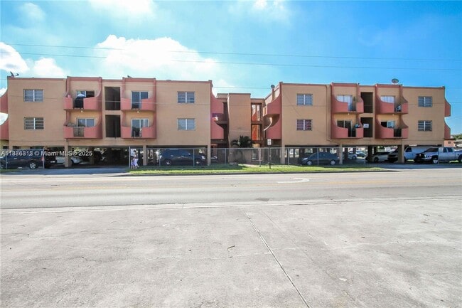 Building Photo - 3675 W 11th Ave Unit 319