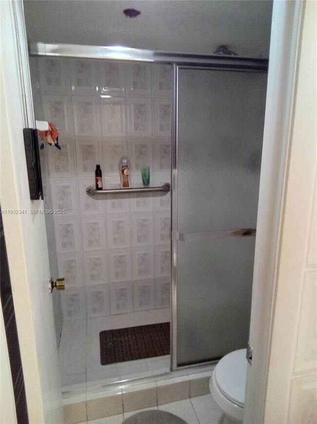 Photo - 1000 St Charles Pl Unidad L2