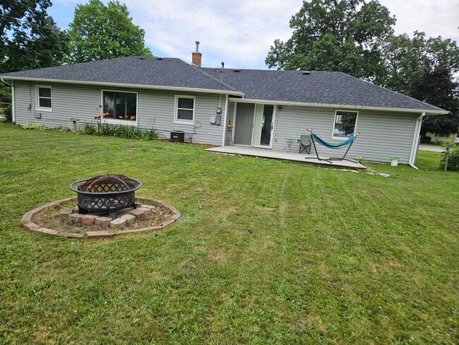 Photo - 1313 E Douglas St