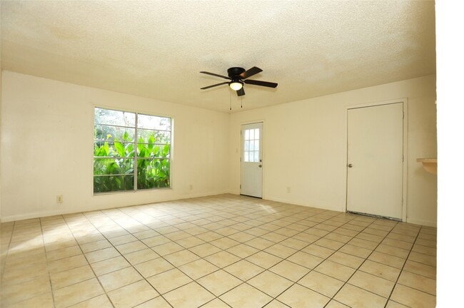 Photo - 1131 Gifford Rd