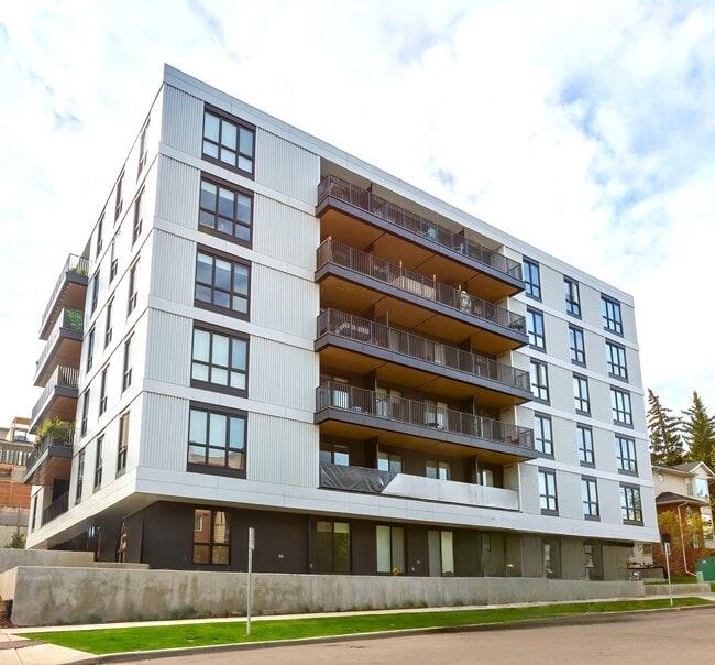 Building Photo - Lynnbrooke