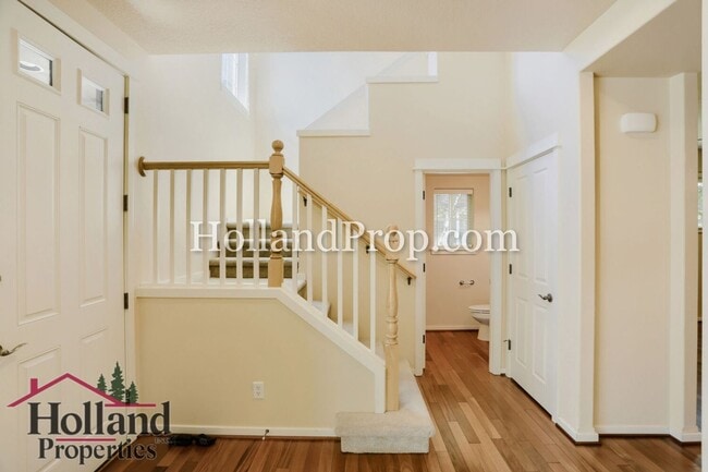 Photo - Comfortable & Convenient Hillsboro Living!