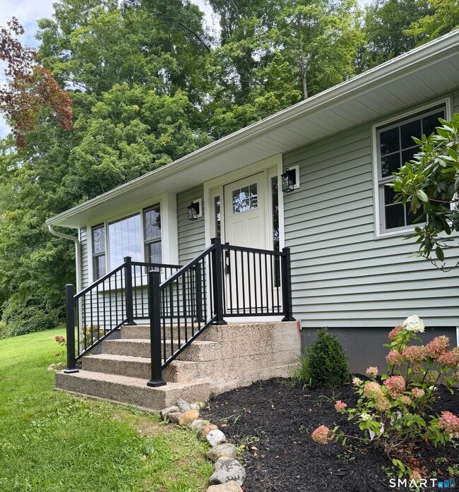 Photo - 211 Kent Hollow Rd