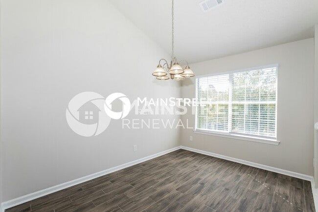 Photo - 3 Bedroom Pet-Friendly Home in Rex, GA with Main Street Renewal