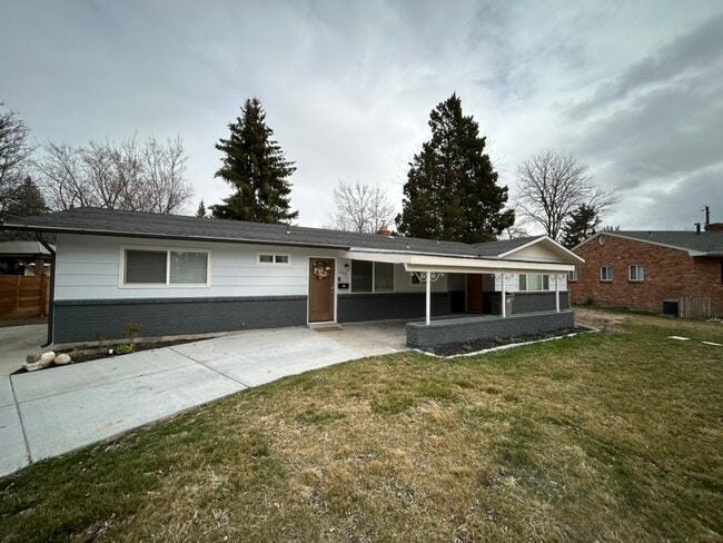Photo - 220 N Owyhee St Casa