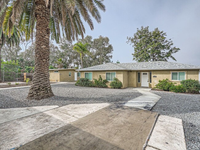 Building Photo - Newer 3 Bedroom House & 2 Bedroom Granny Flat Close to SDSU!!! $1000 Off 1st Month's Rent!! Unit 5370 W FALLS VIEW DR