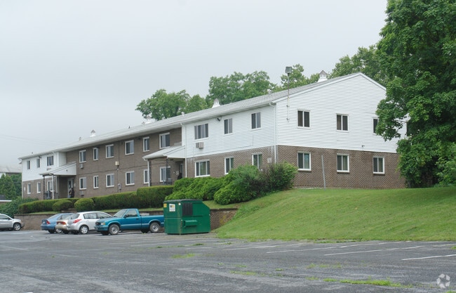 5660 - 5670 Lancaster St - 5660 - 5670 Lancaster St